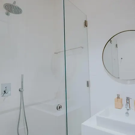 Viva Contemporary Duque Terceira