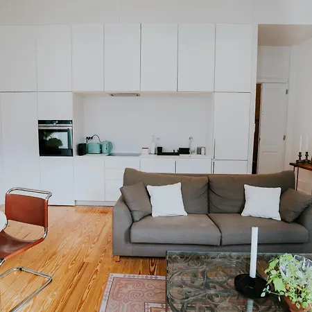 Viva Contemporary Duque Terceira Apartment *