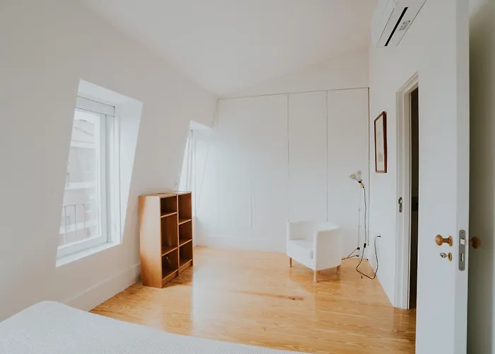 Viva Contemporary Duque Terceira Porto